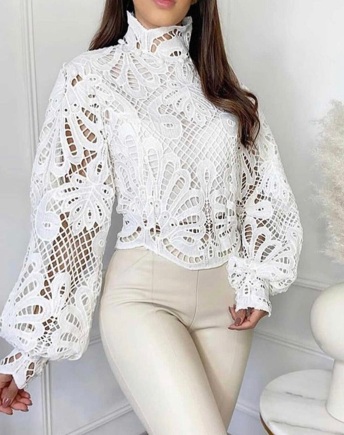 VINTAGE CROP WHITE BLOUSE