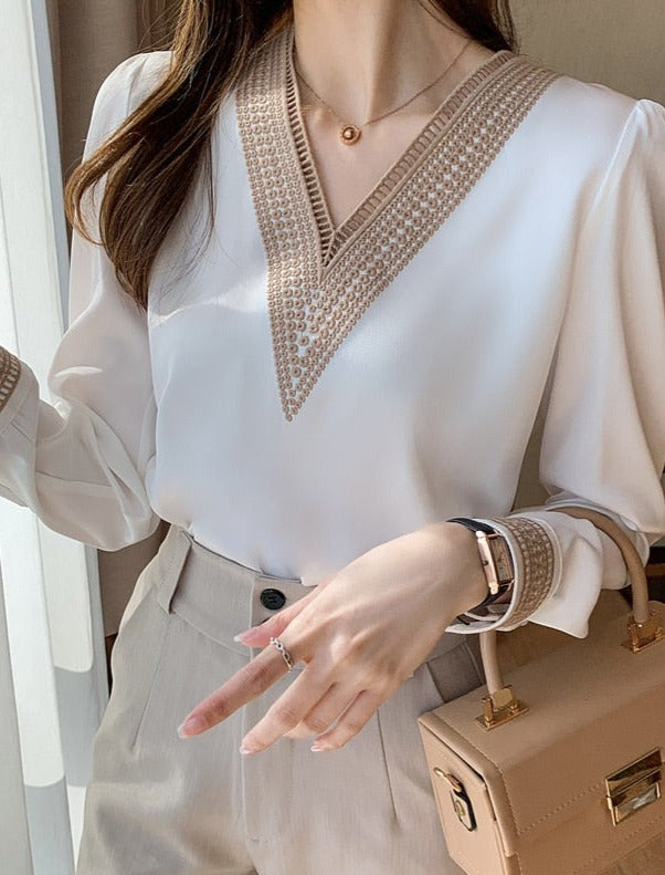 KAILA EMBROIDERED BLOUSE